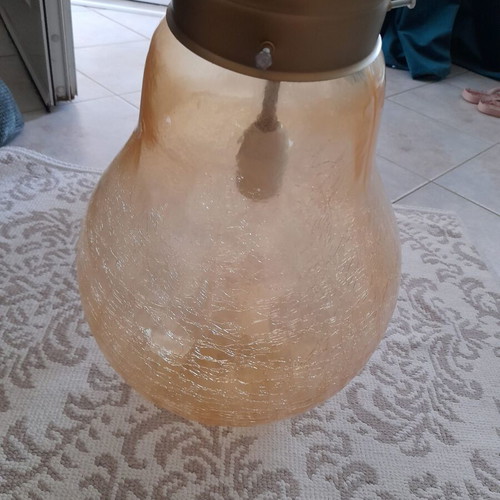 Ceiling light globe with beige crackle glass