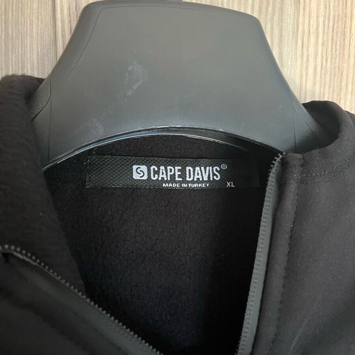 Softshell Cape Davis like new, size XL, black