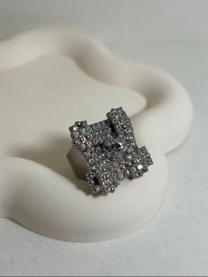 Vintage ring like new, square silver