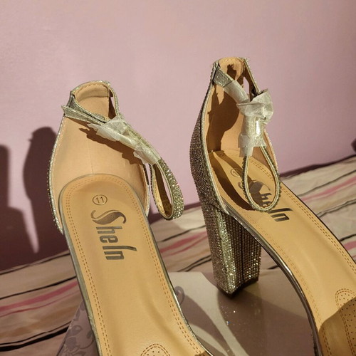 Sheln Glittery Pumps New With Strap Size 41 White Silver