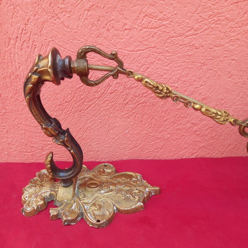 Brass wall light fixture