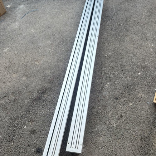 Aluminum Linear Air Conditioning Vents like new, 40m total