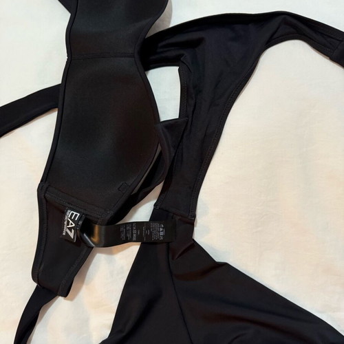 Emporio Armani бразилски бански нов, размери XS и S, черен