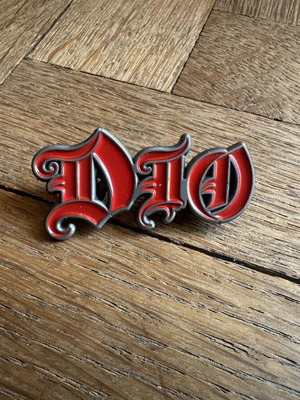 Dio pin badge