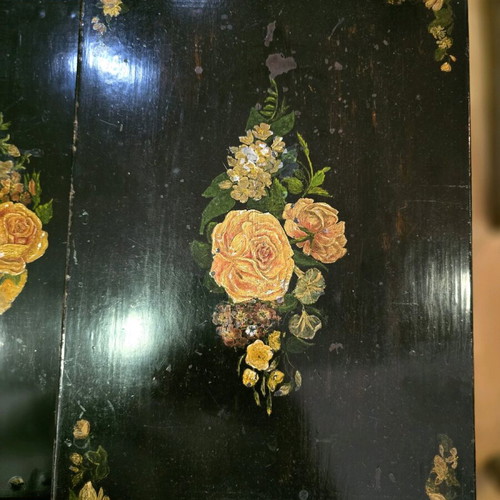 Set of 3 Zirgon Nesting Tables used with Handmade Napoléon III Painting