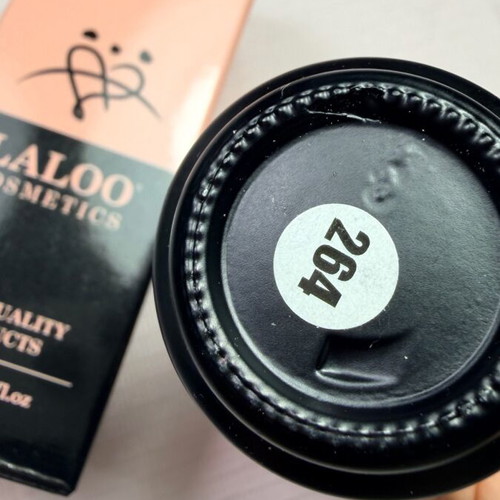Laloo semi-permanent green oil color nails green color gel polish like new