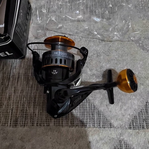 Fishing reel 7000 new in box