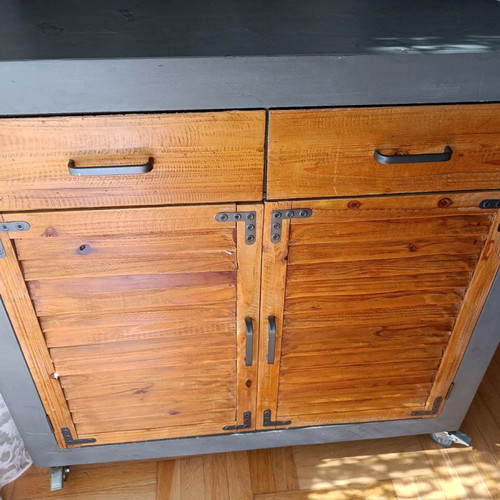 Buffet cabinet used with 2 drawers