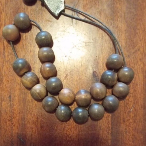 Collectible Sheesham Wood Worry Beads Set with Carved Box like new