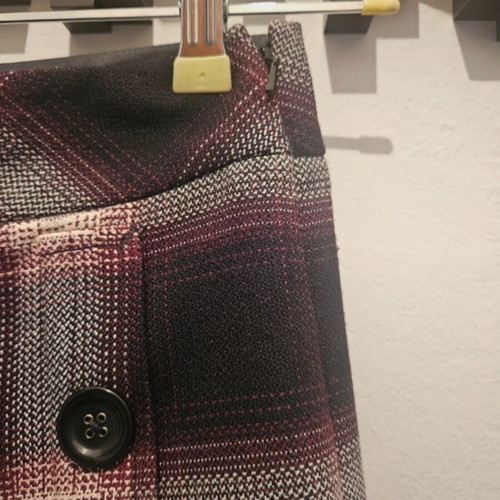 Plaid mini skirt LOFT like new, black-bordeaux, size 2 petite