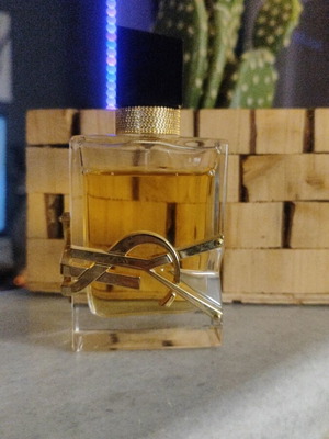 Yves Saint Laurent Libre Eau de Parfum 50 ml like new, authentic