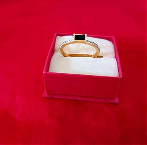 Ατσάλινο δαχτυλίδι με  απόχρωση χρυσού ((νούμερο 19)