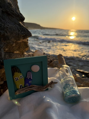 Wooden handmade frame with sea materials 11.8x11.8 cm