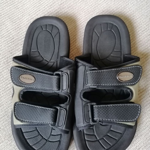 Men's sandals size 42, new, lightweight with Velcro straps