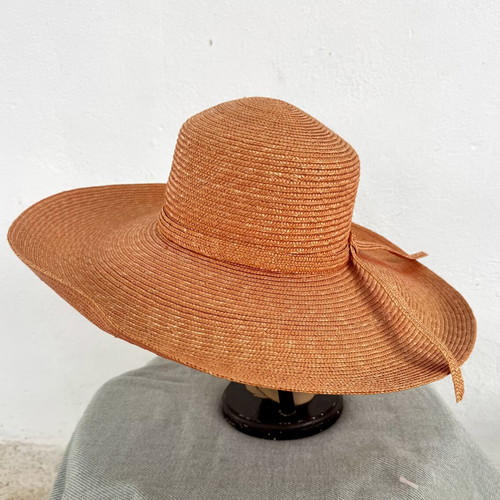 Oversized straw hat orange, like new