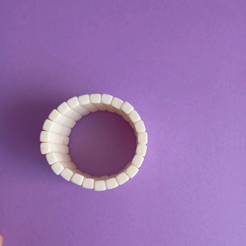 Bracelet white used, elastic