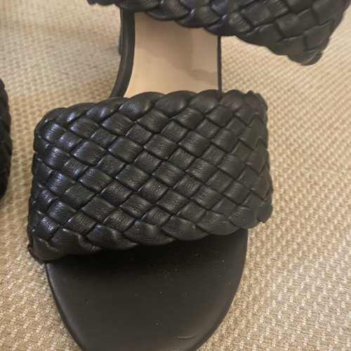 Black sandals like new, size 36, unique design