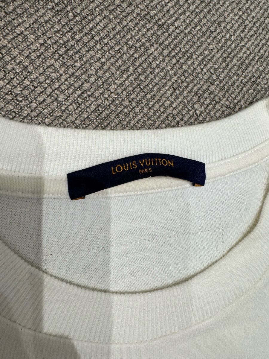 Louis Vuitton Tourist vs. Purist white… - € 390,00 - Vendora.cy