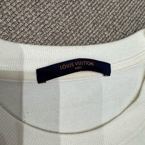 Louis Vuitton Tourist vs. Purist white T-shirt size M like new