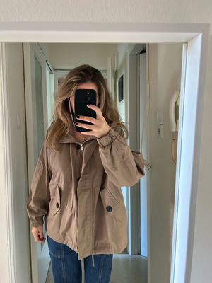 Oversize Jacket Sinsay size Small like new, beige
