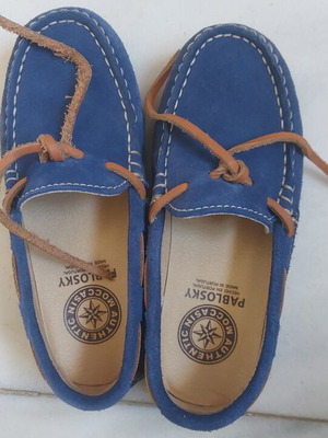 Pablosky boys' moccasins size 29 blue like new