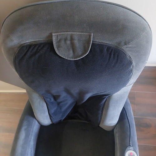 Human Touch iJOY 100 massage armchair, like new