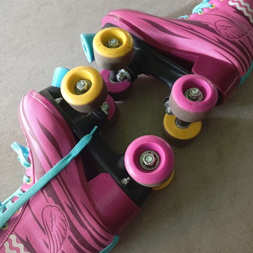 Disney Roller Skates Size 34/35 Like New