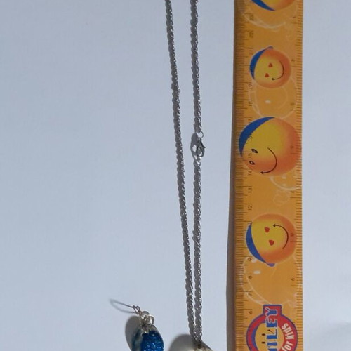 Set of 6 handmade pendant and earrings with resin and glitter