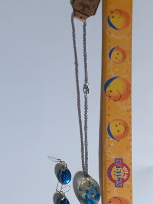 Set of 6 handmade pendant and earrings with resin and glitter