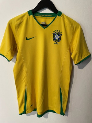 Brazil National Team Jersey like new, youth large fitting small men's