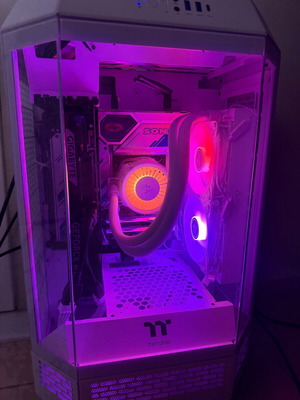 Pc 5070 new with Intel i5 14600kf and Gigabyte GeForce RTX 5070 12GB