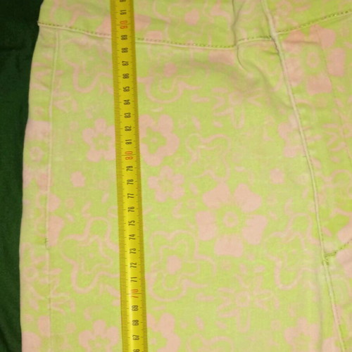 Zara high-waisted cropped jeans like new, green with pink flowers