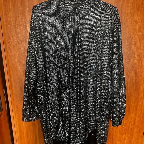 Shirt with sequins like new, loose fit, silver