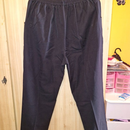 Celestino black pants XL new with pockets and crease