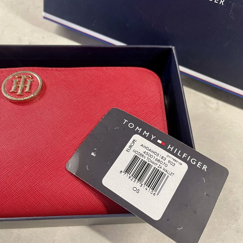 Tommy Hilfiger red faux leather wallet like new
