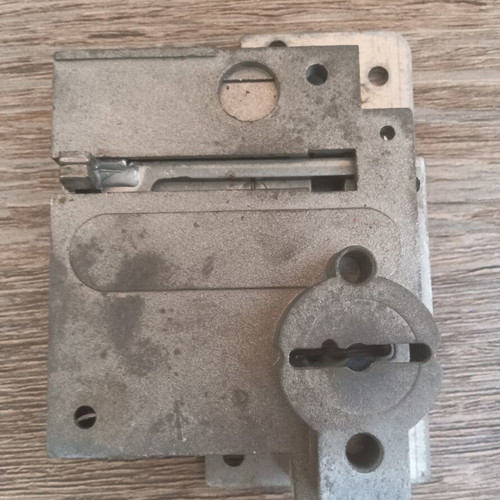 Securemme SecurMap security lock used with keys and ownership card