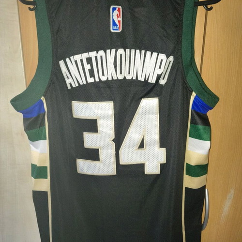 Antetokounmpo Jersey Medium, Like New Official Replica
