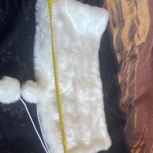 Synthetic fur shawl new, white