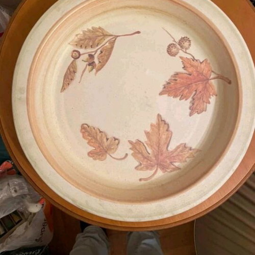 Decorative ceramic platter with leaves like new, vintage style