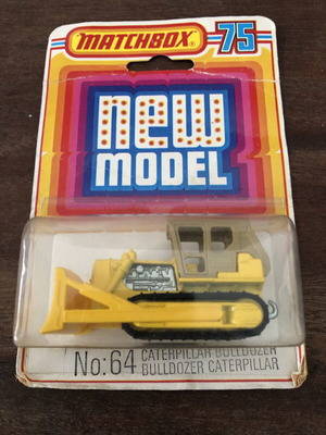Matchbox Superfast No. 64 Caterpillar D9 Tractor Bulldozer like new