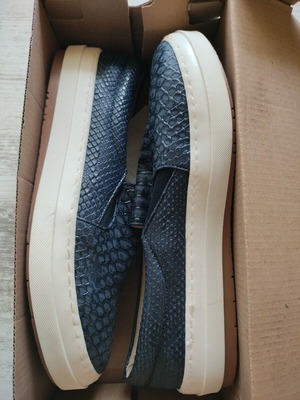 Moccasins dark blue new, very light and comfortable