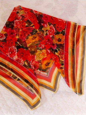 Multicolored floral scarf Codello like new