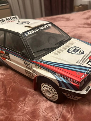 Lancia Delta Integrale Martini Racing 1:8 Hachette collectible like new