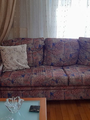 Three-seater sofa
