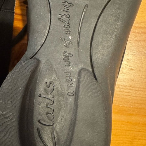 Γυναικεία δερμάτινα παπούτσια Clarks μέγεθος 36 μεταχειρισμένα, μαύρα