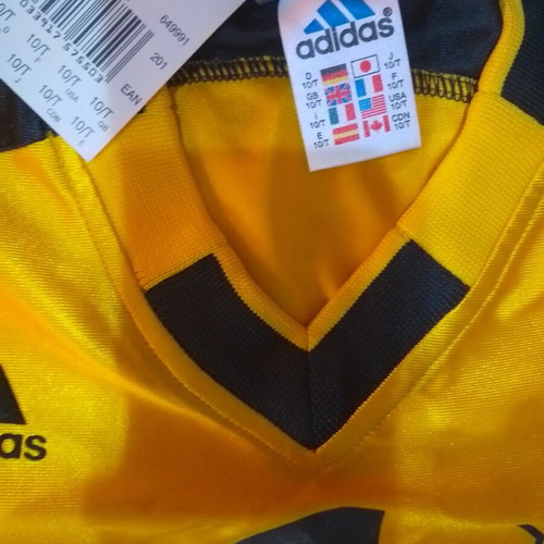Aris Thessaloniki Jersey with Nikos Galis Signature new, number 6