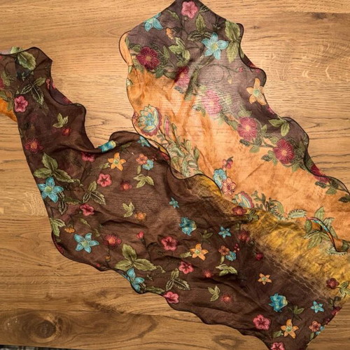 Silk scarf like new, brown