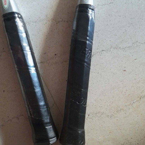 Set of 2 badminton rackets with ball like new