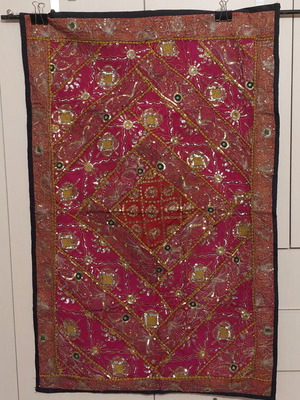 Indian embroidery with sequins and Zari technique like new, 80x120 cm
