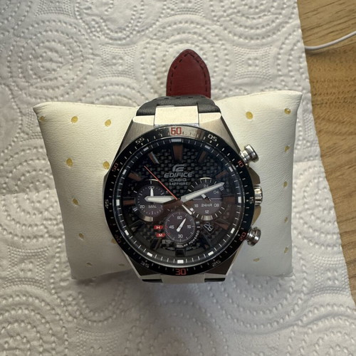 Casio Edifice EFS-S520CBL watch like new, solar powered, black leather strap